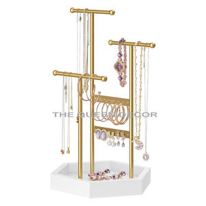 Nouvelle mode en acier inoxydable en métal avec base en bois finition or antique support de bijoux décoratif exceptionnel pour la maison - Product Image 1