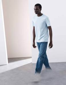 Fábrica de camisetas para hombre personalizable para tiendas de ropa Etiqueta Privada lista para exportaciones y startups de moda - Product Image 2