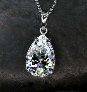 Pendentif en forme de poire avec chaîne pour hommes et femmes Bijoux gravables unisexes - Product Image 4