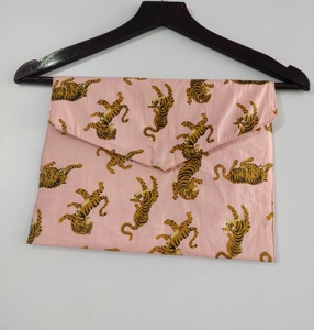 ชุดนอนสตรีผ้าฝ้ายพิมพ์ลายดอกไม้ชุดชุดนอนสั้นผ้าฝ้ายแท้แขนสั้นบ็อกเซอร์พร้อมกระเป๋า - Product Image 6