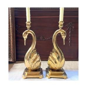 Portavelas de metal de latón de calidad superior, diseño ventajoso, portavelas de cisne, candelabro de metal para cena a la venta - Product Image 1