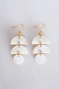 Conjunto de aretes de cuerno inspirados en la moda clásica para mujer de alta demanda del exportador indio Perla de moda 2 piezas a la venta a granel - Product Image 5