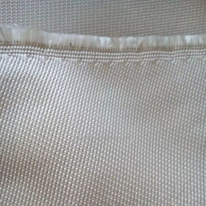 <span class=keywords><strong>Tissu</strong></span> en fibre de verre tissée ECR 300g/m, <span class=keywords><strong>tissu</strong></span> FRP enduit de silicone <span class=keywords><strong>pour</strong></span> la découpe de bateaux ou les applications occultantes - Product Image 2