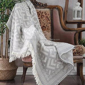 Couverture Jacquard Gris Maya 130x170 cm - 51x67 Pouces Lourd et Luxe 100% Coton - Product Image 1