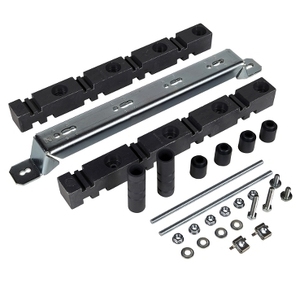 Supporto a Barra Verticale SCHNEIDER ELECTRIC NSYBVS400 per Apparecchiature di Distribuzione Elettrica fino a 3200 A, 400x400 mm - Product Image 1