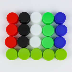Tapones de rosca de color personalizado de 28mm de plástico PP ecológico de Vietnam para botellas de bebidas de agua mineral de jugo marca Pavico - Product Image 3
