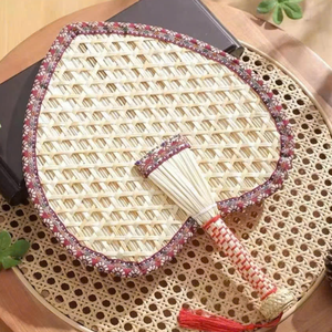 Plateau en bambou vintage, panier cadeau en bambou avec motif hexagonal pour le rangement à domicile et la décoration des festivals saisonniers, rangement pour bonbons - Product Image 4