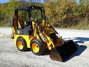 รถตักล้อยาง JCB 1CX มือสอง รถตักขนาดเล็ก รถตักแบคโฮขนาดกะทัดรัด บุ้งกี๋หน้า เครื่องยนต์ TCM ดีเซล รถตักไม้ซุง อุปกรณ์ก่อสร้าง - Product Image 3