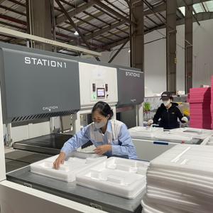 Insert en mousse EPE de qualité supérieure pour la protection des expéditions Origine Vietnam - Product Image 1