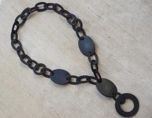 Collar de Lujo Hecho a Mano con Cuerno de Búfalo, Joyería Natural y Sostenible para Mujer, Alta Calidad - Product Image 4