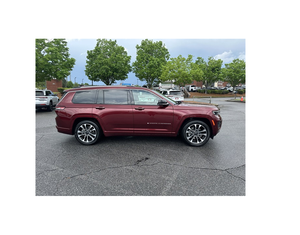 Bonnes affaires 2023 Jeep Grand Cherokee L Overland SUV - Product Image 3