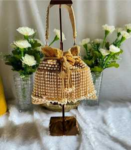 Embrayage de Batwa Potli brodé de pierre de cristal indien fait à la main Style élégant Sacs de soirée à la mode Mariages Retours Célébrations! - Product Image 5