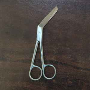 ชุดกรรไกรตัดฉากสเตนเลสขนาด6นิ้วเครื่องมือผ่าตัดที่จำเป็นเพื่อมอบความสบายและมีประสิทธิภาพ - Product Image 1