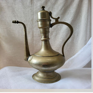 Aftaba de latón hecho a mano de buena calidad para decoración de mesa utilizada en casa restaurante Hotel para té café vino al por mayor - Product Image 3