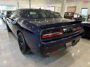 NEATLY utilisé 2015 D-o-d-g-e Chall_enger R/T Plus RWD - Product Image 4