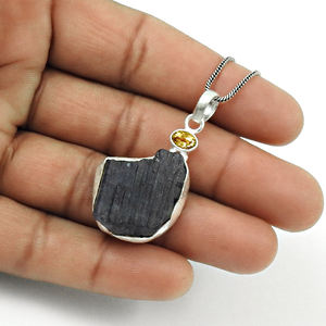 Collar con colgante de cristal de iolita Natural de alta calidad, colgantes delicados de Plata de Ley 925 para mujer, joyería fina OEM ODM - Product Image 4