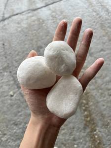 หินกรวดสีขาวเวียดนามขายส่ง รูปทรงกลมธรรมชาติ สำหรับตกแต่งสวนและภูมิทัศน์ - Product Image 3