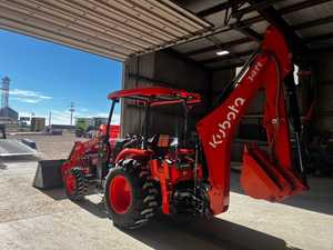 รถแทรกเตอร์คูโบต้า M62 แบบมีล้อตักดินและตักหลังขุด ขับเคลื่อน 4 ล้อ สีแดง เครื่องยนต์ดีเซล สำหรับงานเกษตร กำลัง 60 แรงม้า ผลิตภาพสูง - Product Image 5