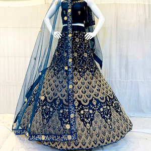 Zarna 16 kali NET lehenga แบบเต็มกระจก Shisha jarkan หินแวววาวแวววาวบานใหญ่ชุดเจ้าสาวที่สวยงามสำหรับงานแต่งงาน - Product Image 1