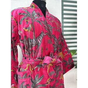 Kimono de Lujo Unisex, Elegante, Color Rosa Jungla y Azul Malibu, para Otoño e Invierno, Bata de Terciopelo, Reversible, Suavidad de Seda - Product Image 6