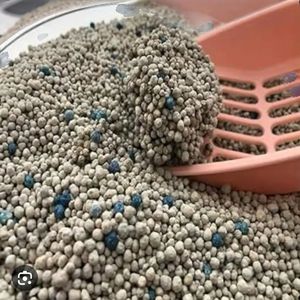 Litière agglomérante en bentonite naturelle pour chat, pastilles de contrôle des odeurs écologiques pour un nettoyage facile et un parfum frais - Product Image 4