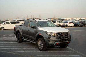 Nuovissimo Nissan Navara PRO 4X 4 porte 2025, cambio automatico, diesel, potenza 100-199 CV - Product Image 2