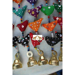 Décoration murale bohème en coton faite à la main, multicolore, 20 oiseaux avec clochette, design Tota, style indien - Product Image 6