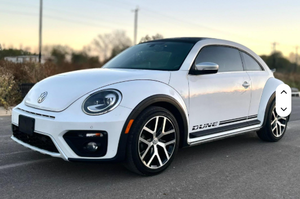 Volkswagen Beetle Dune Coupé Turbo 2018 Usado a Precio Accesible, 4 Cilindros, Color Blanco Puro, Propiedad de Texas - Product Image 4