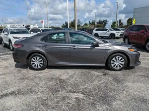 Toyota Camry LE 2020 - Product Image 5