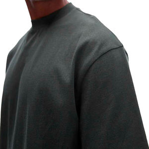 โรงงาน OEM ผลิตเสื้อยืดผู้ชายทรงโอเวอร์ไซส์ ผ้าคอตตอนหนา ตกไหล่ ปักลาย สไตล์สตรีทแวร์ - Product Image 6