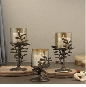 Porte-bougie élégants en bronze en forme de branche. Décoration d'inspiration nature. Disponible aux prix de gros. - Product Image 1