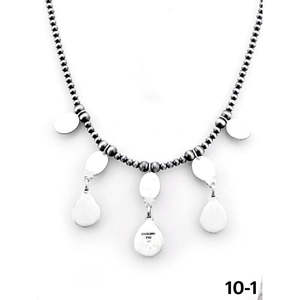 Chaînes religieuses classiques en argent sterling, faites à la main au sud-ouest, avec perles et turquoise eau blanche, ornées d'un motif goutte d'eau, d'une ancre et d'un chiffre - Product Image 4