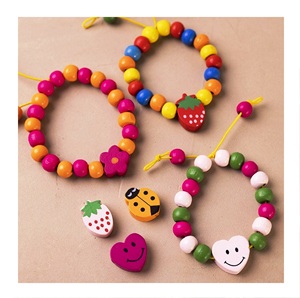 Mordedor de silicona ecológico para bebés, cuentas de madera de colores personalizadas en forma y tamaño, entrega rápida desde la India - Product Image 5