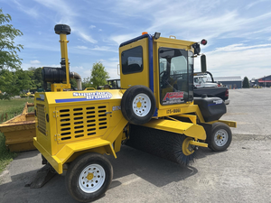 Caída de precios para 2025 SUPERIORS BROOM DT74J barredoras/equipo de escoba maquinaria de ingeniería y construcción para la venta - Product Image 3