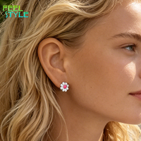 Anting-anting tusuk bunga daisy enamel putih mini lucu grosir untuk anak perempuan kecil