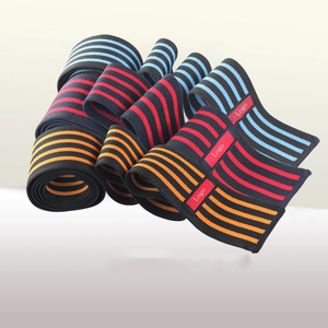 ที่พันข้อมือสำหรับยกน้ำหนัก - Product Image 4
