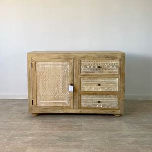 Aparador moderno hecho a mano en madera de mango macizo, armario con acento étnico MENORCA para almacenamiento en sala de estar o dormitorio - Product Image 1