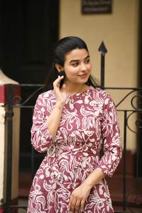 Vestido Midi de línea A para mujer Diseño sofisticado con tela Premium Ideal para oficina, fiestas y ropa elegante todos los días - Product Image 4