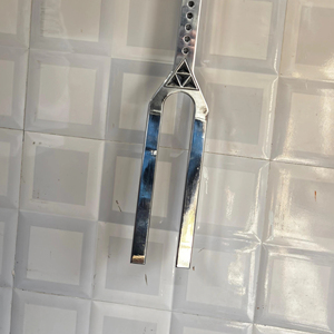 Espadas de Sonido (Juego de 8) que incluyen 528Hz, Afinación Gigante (D288/A432) y Campana de Sonido - Product Image 1