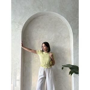 Blusa a Cuadros con Cintura Fruncida en Color Verde Pistacho para Mujer de Topshow - Elegante Blusa Casual de Algodón y Poliéster - Product Image 2