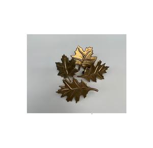 Servilletero de latón de lujo hecho a mano 100% Forma de hoja redonda real Estilo clásico Decoración de la barra del hogar Taza de té Servilletero - Product Image 3