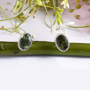 Boucles d'oreilles en moldavite naturelle en argent sterling 925 pour cadeau de mariage. - Product Image 2