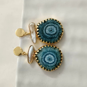 Natural Green Stone And White Pearl Elegant Design Gold Plated Brass <b>Jewelry</b> <b>Handmade</b> Earrings Fashion Accessory For Women - Product Image 4