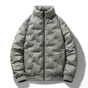 Chaqueta acolchada personalizada de alta calidad para hombre, abrigo de invierno cálido con cuello levantado acolchado grueso con cremallera para uso en la calle al aire libre - Product Image 4