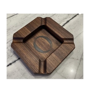 Cendrier carré en bois de style américain contemporain, fabrication lisse, taille personnalisée pour bureaux, intérieurs de maison, salons - Product Image 1