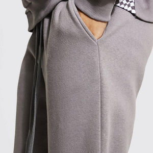 Personalizado al por mayor llano entrenamiento cuello redondo chándal alta calidad chándal Streetwear hombres chándal - Product Image 2