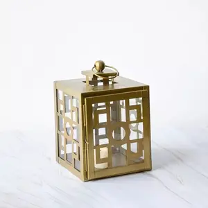 Gold Antique Metal Vintage Style Glass Lantern Candle Holder Home Decorative Handmade Lanterns For Christmas Supplies