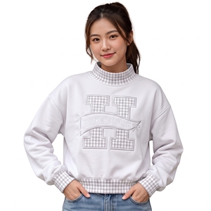 เสื้อสเวตเชิ้ตคอเต่าผ้าฟลีซสำหรับผู้หญิง สีมาการอง สไตล์อเมริกัน สตรีทแวร์ อุ่นสบาย ผลิตโดยโรงงานรับผลิตแบรนด์ส่วนตัว - Product Image 1