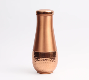 Bouteille de chevet en cuivre pur 100% avec carafe de chambre à coucher au design élégant avec verre intégré au prix du marché - Product Image 5