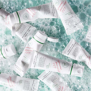 โฟมล้างหน้าเพื่อความสดชื่นยามเช้าใน AXIS-Y - Product Image 2